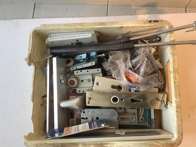 Diversen divers hang en sluitwerk