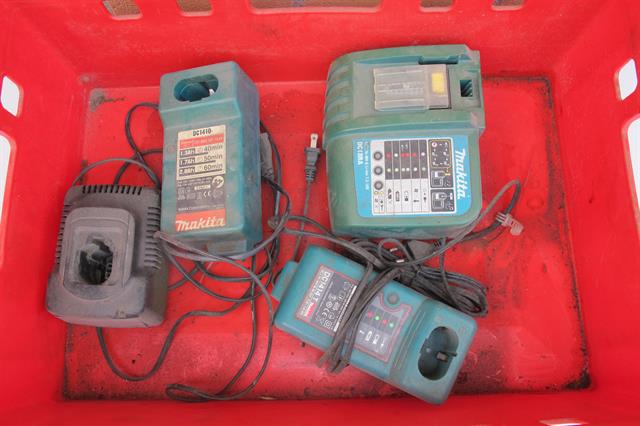 Diversen diverse acculaders