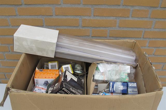Diversen doos met diverse lampen
