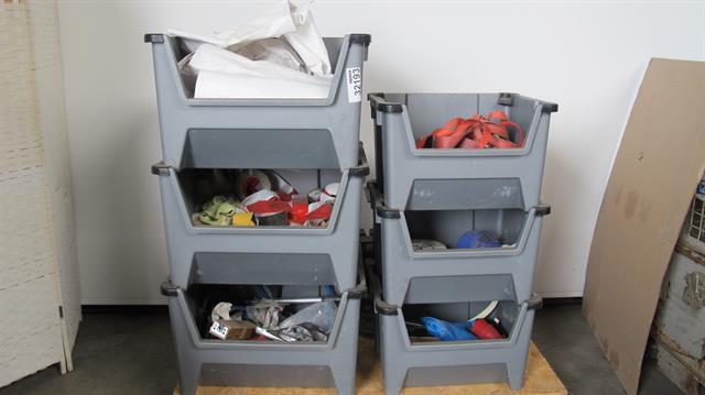 Diversen grijpbakken / 6 stuks met diverse inhoud