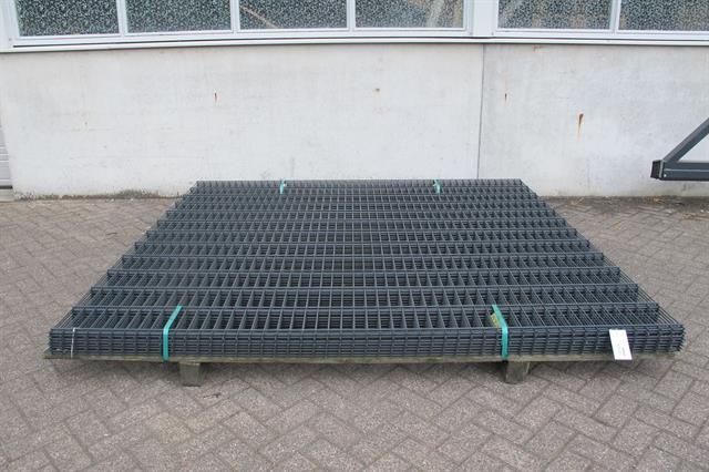 Hekwerk en toebehoren hekwerk 3D h240 x b250cm / 8 stuks / 418kg