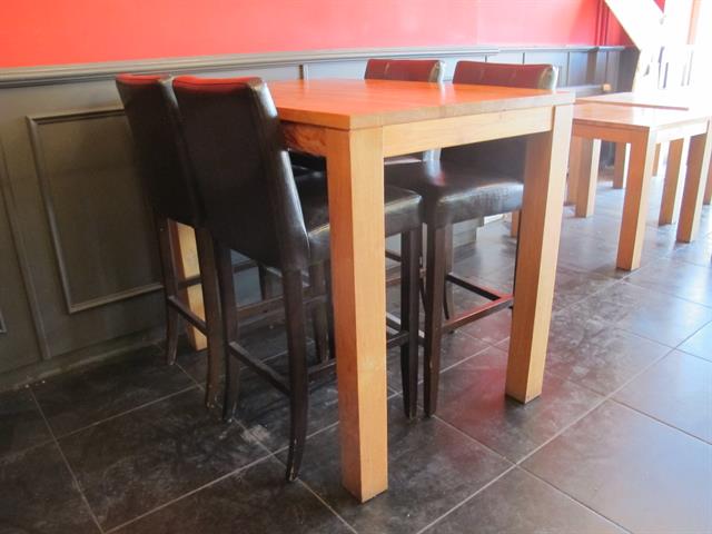 Horeca meubilair hoge tafel met 4 krukken