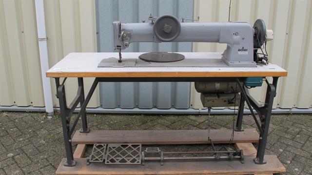 Naai- en lockmachines industriële naaimachine Adler 220-76-73 voor onderdelen