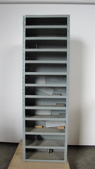 Werkplaats toebehoren kast met planken