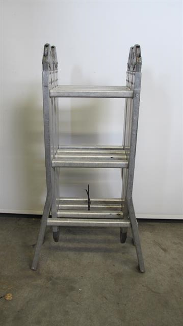 ladder - trap - steiger ladder Altrex inklapbaar