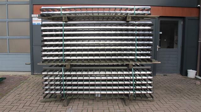 Hekwerk  lamellen hekwerk h145x230cm / 16 stuks