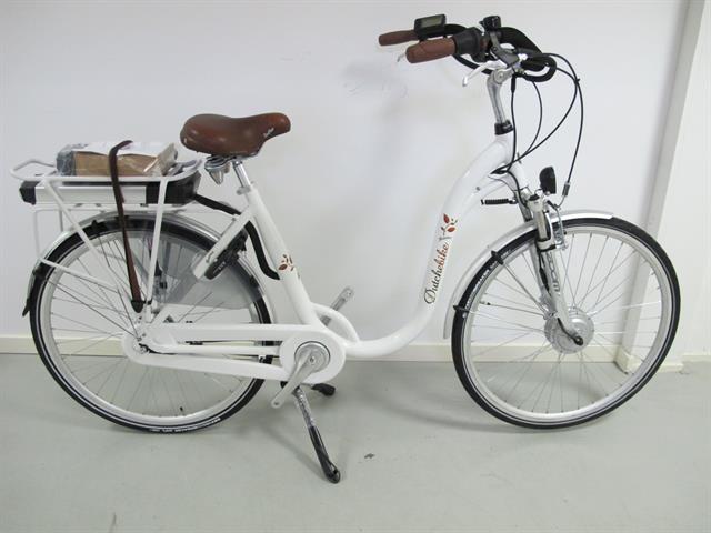 mamafiets wit cataloguswaarde € 1.599,00 - Memax, Online veiling van  metaal, machines en gereedschap