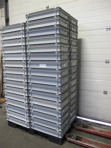 Kunststof bakken opslagbakken  Engels 15 stuks met deksel / h13 x 40 x 60cm 
