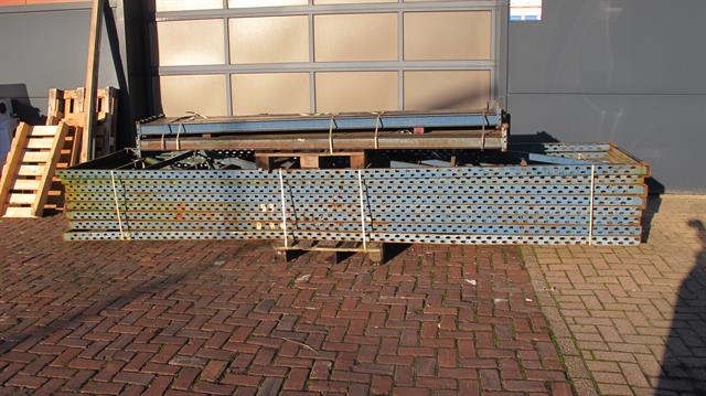 Magazijnstelling palletstelling 8 staanders en 42 liggers