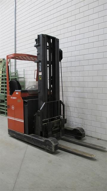 reachtruck BT Lifter BT2000E incl. acculader