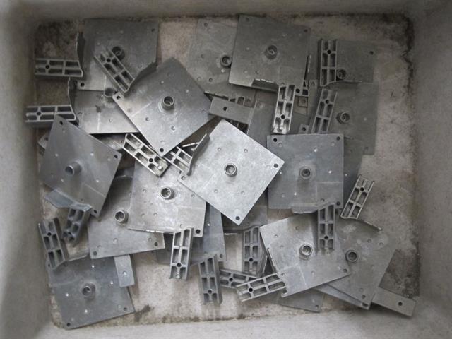onderdeel screen kap steun 75 / 24 stuks