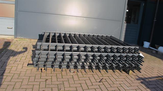 Hekwerk  spijl hekwerk h176/196 x b230cm / 12 stuks 