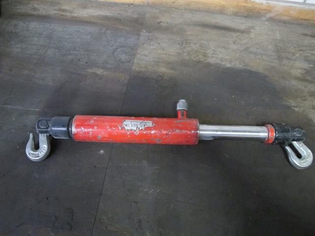 EBERTH Carrosseriepers, hydraulisch met 10T vermogen, uitgebreide uitdeukset inclusief pers, 7 drukstukken, spreider, koffer, professioneel autogereedschap, richtset voor carrosserie EBERTH Carrosseriepers, hydraulisch met 10T vermogen, uitgebreide uitdeukset inclusief pers, 7 drukstukken, spreider, koffer, professioneel autogereedschap, richtset voor carrosserie