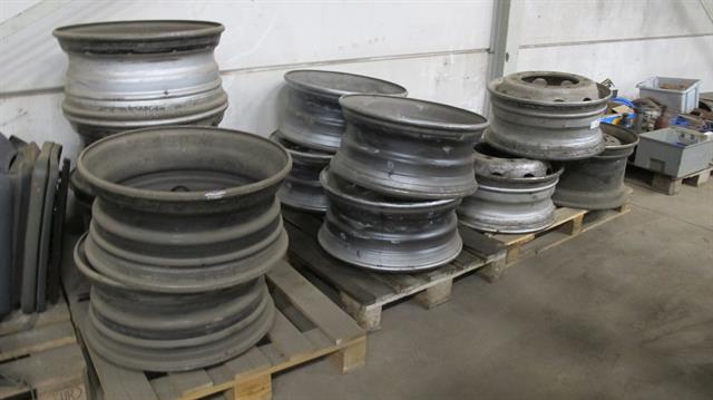 Werkplaats toebehoren velgen voor een vrachtwagen / 13 stuks