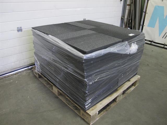 vloertegels (tapijt) 50 x 50cm ca 90M2 - , Online veiling van metaal, machines en gereedschap