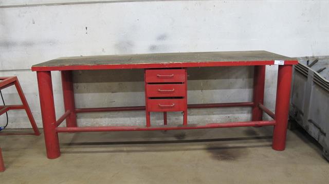 Werkplaats toebehoren werkbank van metaal 