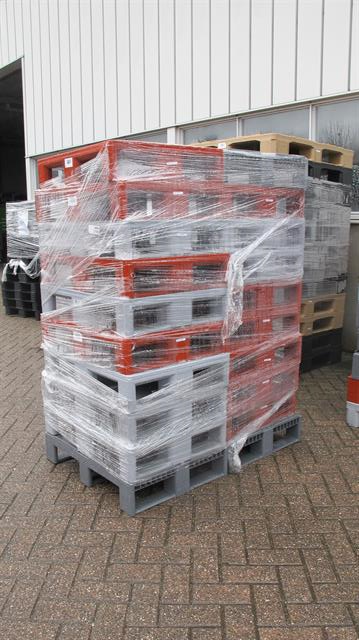 Kunststof pallets zware kunststof pallets  80x60x16cm 20 stuks / gesloten dek
