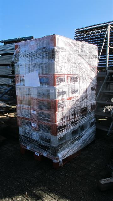 Kunststof pallets zware kunststof pallets  80x60x16cm 22 stuks / gesloten dek