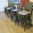 kantine/kantoor 19 stapelbare kantine stoelen 2