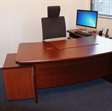 kantine/kantoor compleet directie kantoor meubilair; bureau, vergadertafel met 6 stoelen en een dossierkast van kersenhout 1