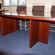 kantine/kantoor compleet directie kantoor meubilair; bureau, vergadertafel met 6 stoelen en een dossierkast van kersenhout 5