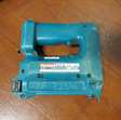 Gereedschap nietmachine Makita 1