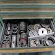 knip / pons / knabbel machine Rhodes ponsnibbelmachine met 10-voudige carrousel, aan/afvoertafels met gereedschapladen en veel (pons)gereedschap 9
