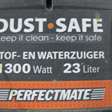 Diversen stof- waterzuigers Dust Safe en een Nilfisk Alto 3