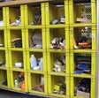 Magazijn transportkar met diverse inhoud 8